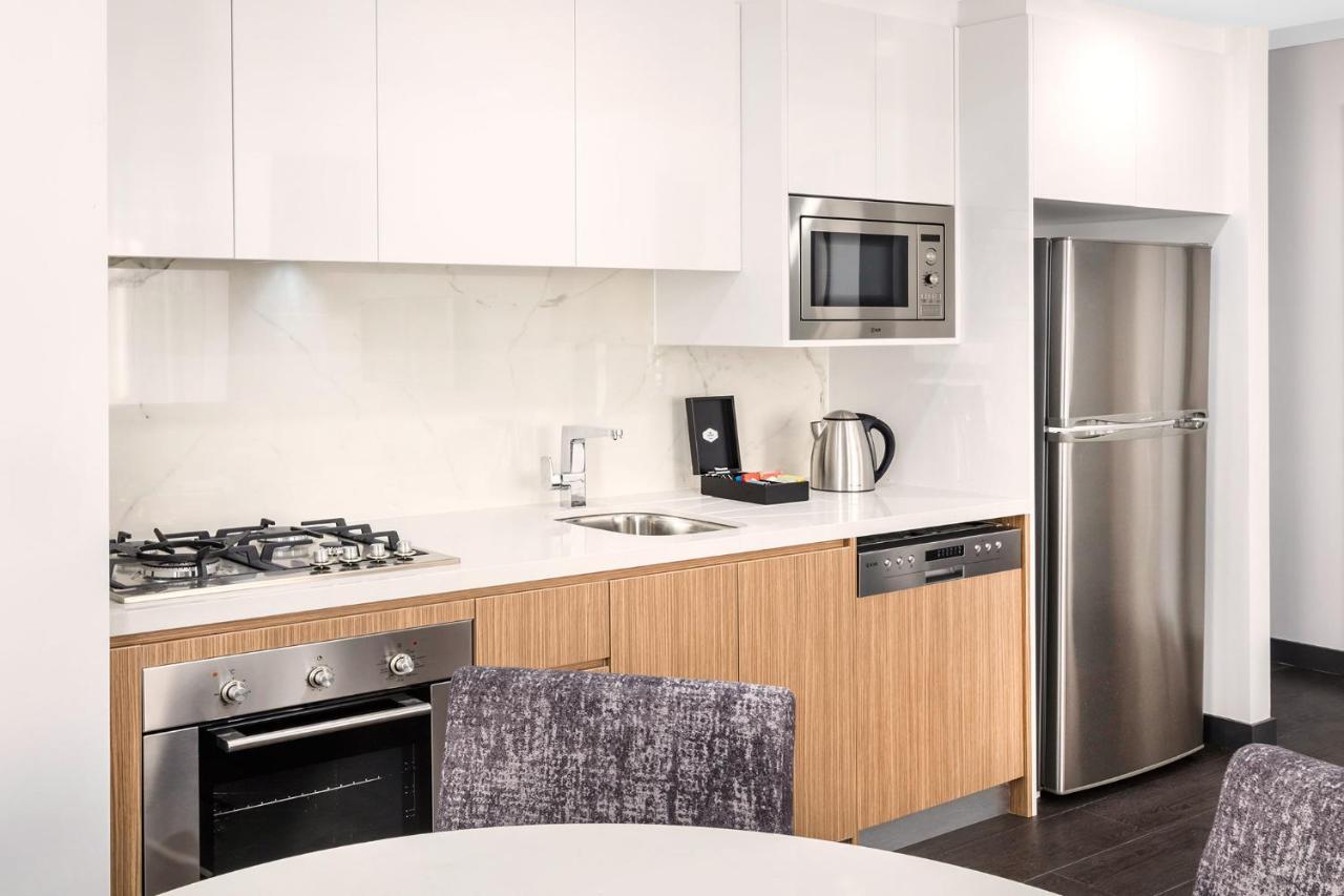 Meriton Suites Chatswood Sydney Exteriér fotografie A typical kitchen